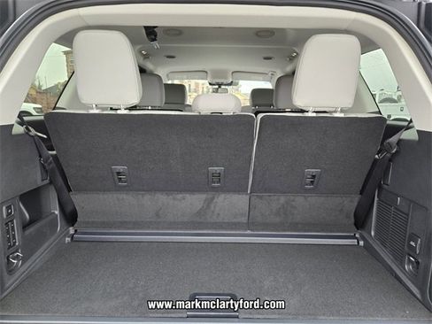 New 2026 Ford Expedition Active image 11