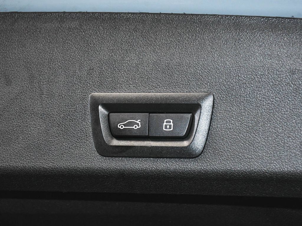 Used 2026 BMW XM Label Red AWD/4WD image 78