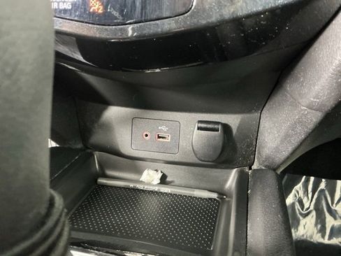 Used 2020 Nissan Rogue S image 24