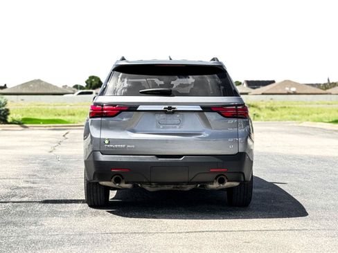 Used 2023 Chevrolet Traverse LT w/ Rear Camera Mirror Package AWD/4WD image 11