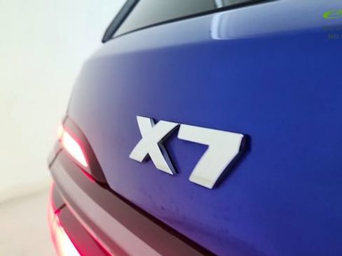 Used 2025 BMW X7 M60i image 18