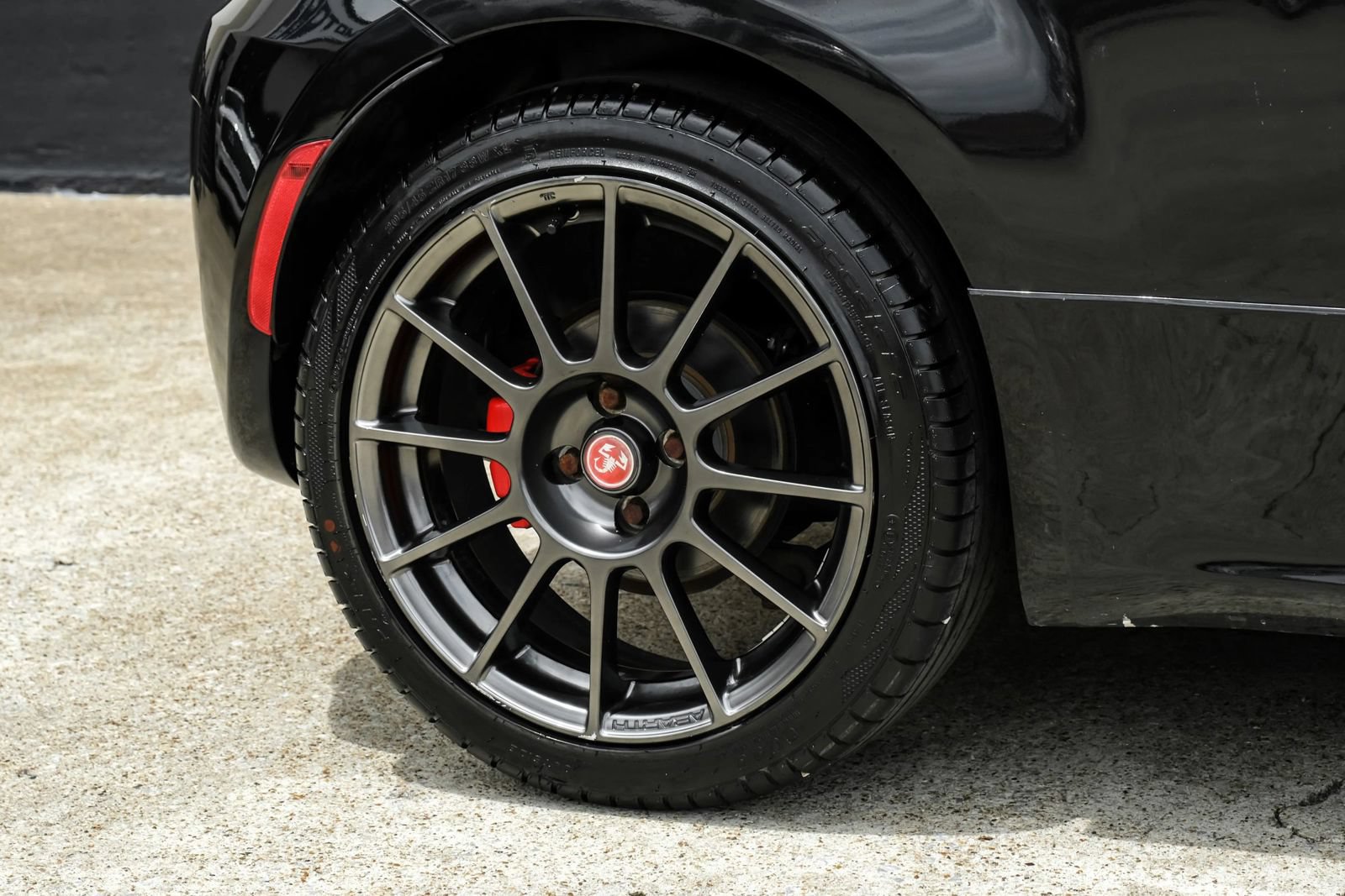 Used 2012 FIAT 500 Abarth w/ Safety & Convenience Pkg FWD image 40