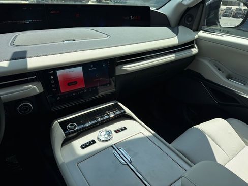 New 2026 Lincoln Navigator Reserve AWD/4WD image 29