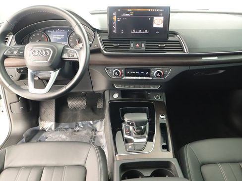 Used 2023 Audi Q5 2.0T Premium w/ Convenience Package image 18