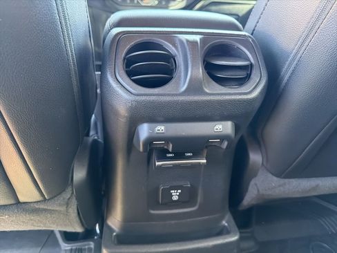 Used 2021 Jeep Wrangler Unlimited Sahara AWD/4WD image 14