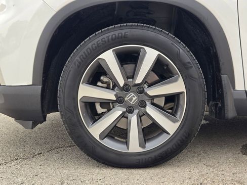 Used 2025 Honda Pilot Touring image 31