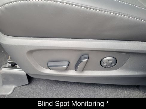 Certified 2026 INFINITI QX60 Luxe w/ Cargo Package AWD/4WD image 15