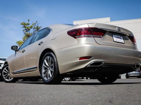 Used 2014 Lexus LS 460 AWD w/ Comfort Package image 2