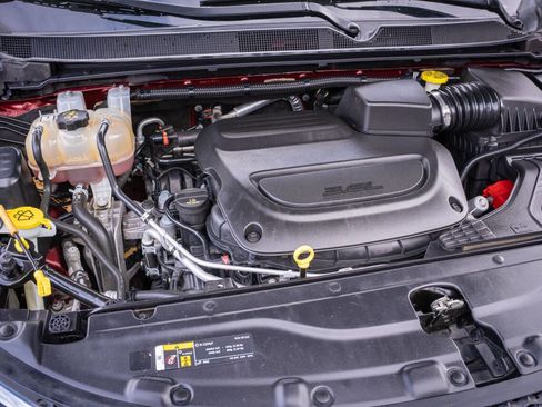 Used 2021 Chrysler Voyager Lxi image 32