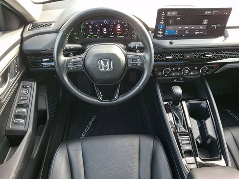 Used 2024 Honda Accord EX-L image 11