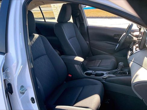 Used 2024 Toyota Corolla LE image 7