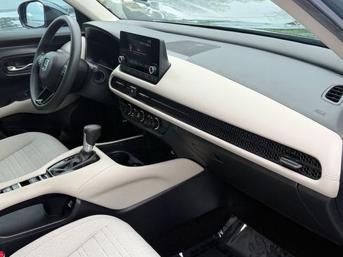 Used 2023 Honda HR-V LX image 19
