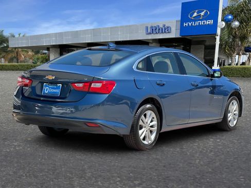 Used 2024 Chevrolet Malibu LT FWD image 3
