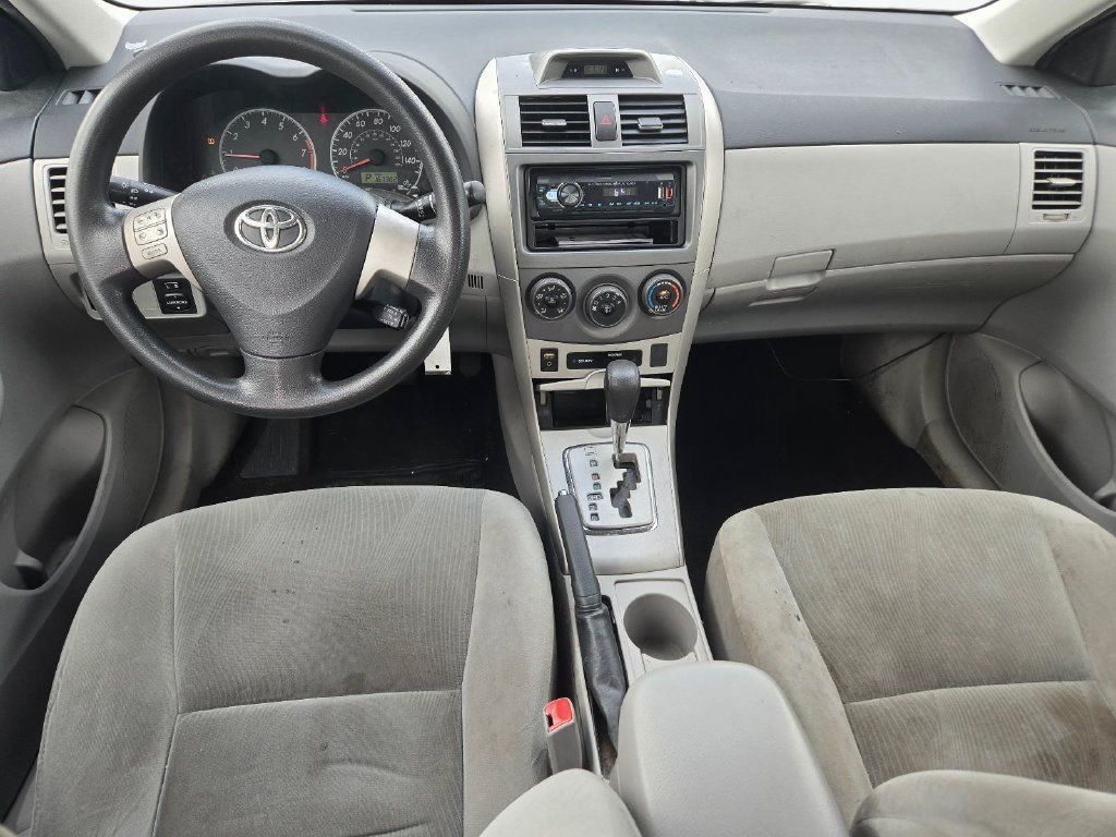Used 2013 Toyota Corolla LE FWD image 15