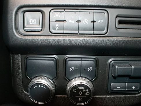 Used 2021 GMC Yukon XL SLT w/ SLT Luxury Plus Package RWD image 36