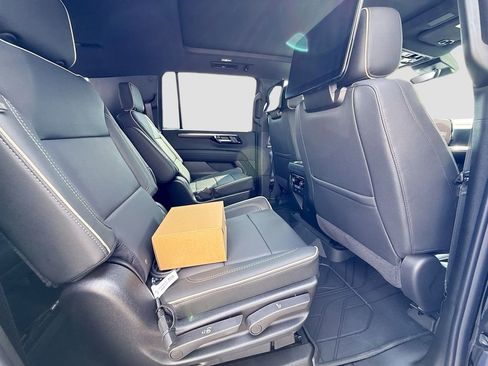 New 2026 Chevrolet Suburban Premier AWD/4WD image 31