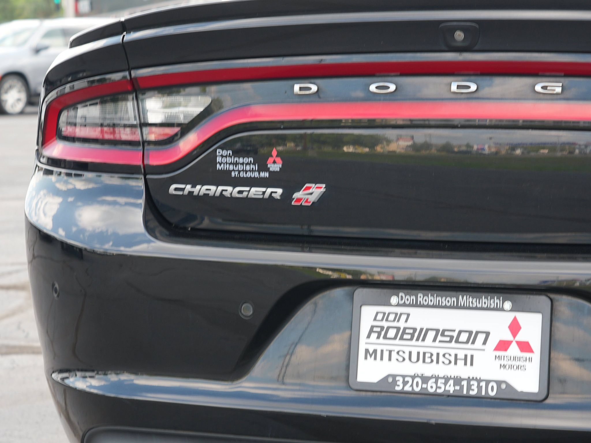 Used 2020 Dodge Charger SXT AWD/4WD image 11