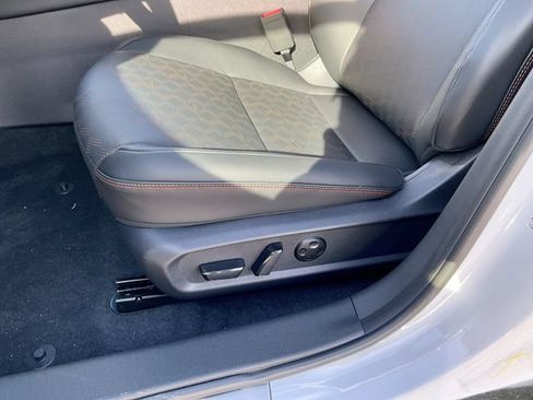 New 2026 Nissan Sentra SR w/ SR Premium Package FWD image 29