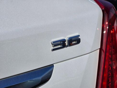 Used 2019 Cadillac XT5 FWD image 17