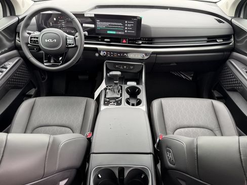 New 2026 Kia Carnival SX w/ SX Dark Edition Package FWD image 16