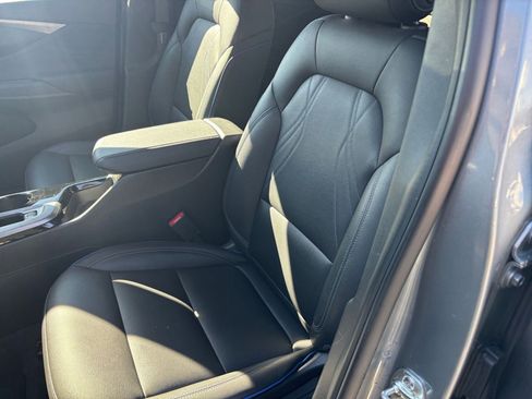 Used 2025 Buick Envista Sport Touring image 34