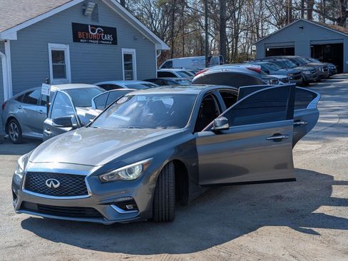Used 2019 INFINITI Q50 Luxe w/ Essential Package (3.0T Luxe) RWD image 11