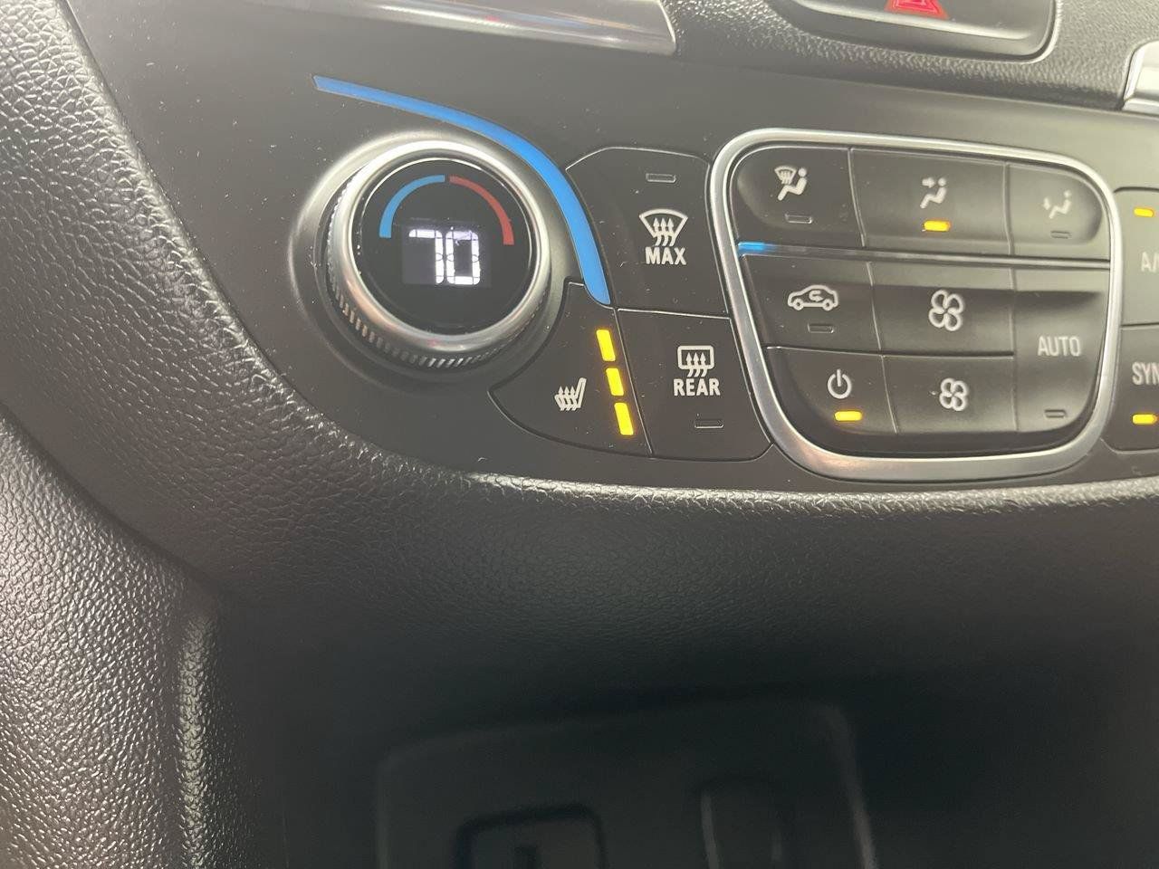 Used 2018 Chevrolet Equinox LT AWD/4WD image 20