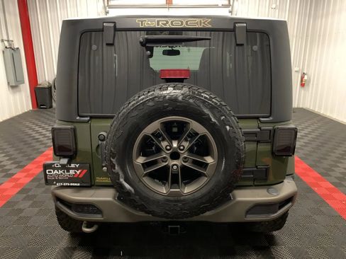 Used 2016 Jeep Wrangler Sahara image 3
