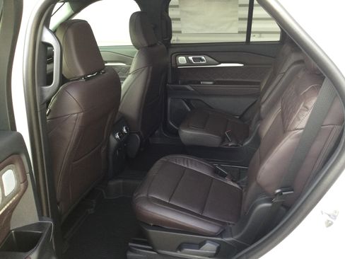 New 2026 Ford Explorer Platinum w/ LUX Leather Package image 6