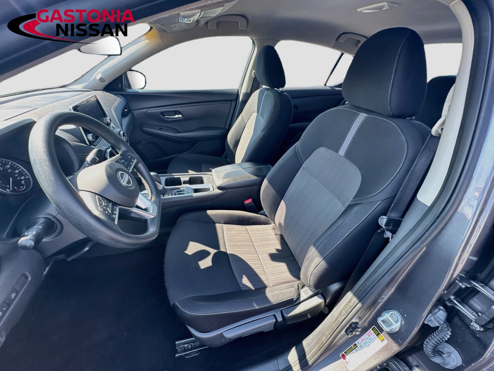 Used 2024 Nissan Sentra SV FWD image 26