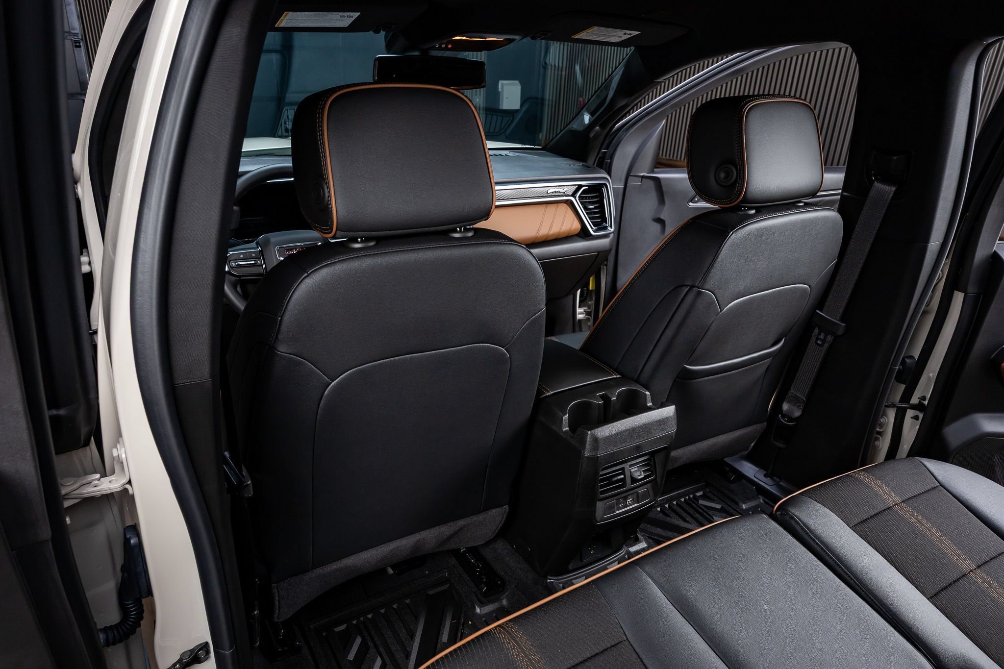 Used 2026 GMC Canyon AT4 AWD/4WD image 33