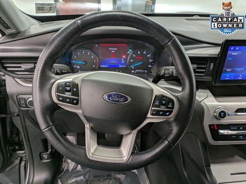 Used 2023 Ford Explorer XLT AWD/4WD image 21