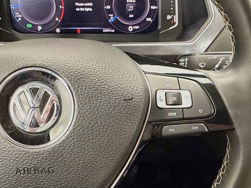 Used 2021 Volkswagen Tiguan SEL FWD image 12