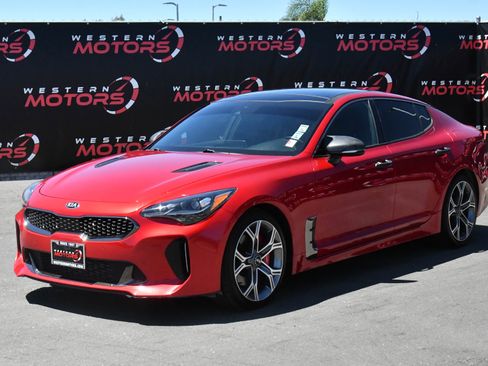 Used 2019 Kia Stinger GT1 RWD image 3