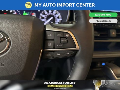 Used 2022 Toyota Highlander Platinum image 18