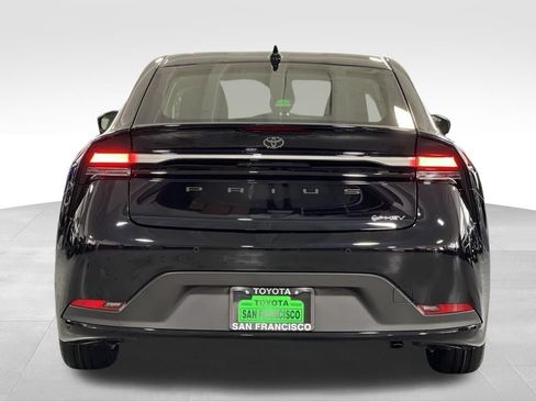 New 2026 Toyota Prius Plug-In Hybrid FWD image 4
