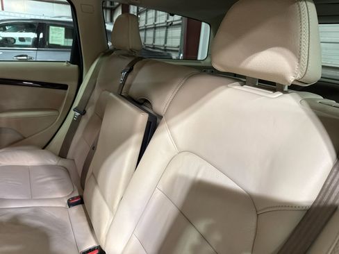 Used 2014 Volvo XC70 3.2 image 49