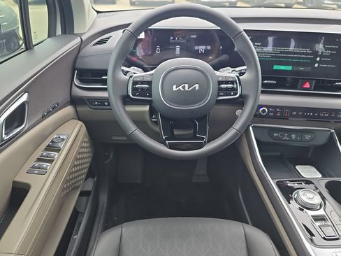 New 2026 Kia Carnival EX FWD image 14