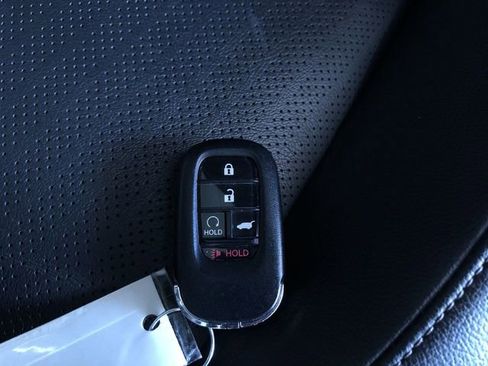 Used 2024 Honda Civic EX-L image 30