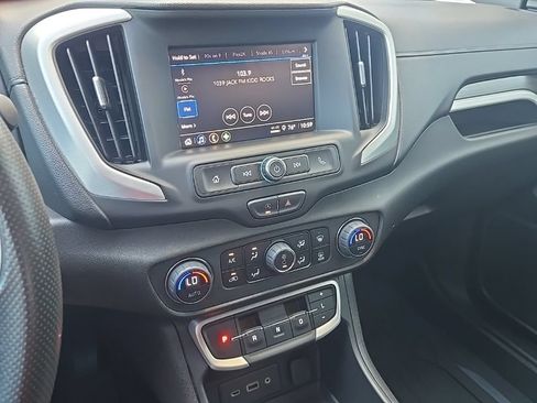 Certified 2024 GMC Terrain SLE w/ Driver Convenience Package FWD image 20