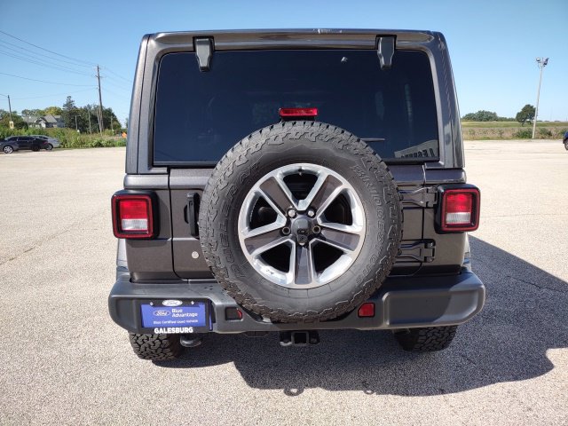 Used 2019 Jeep Wrangler Unlimited Sahara w/ Uconnect 4C Nav & Sound Group AWD/4WD image 4