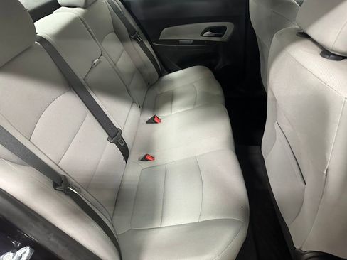 Used 2015 Chevrolet Cruze LT image 21