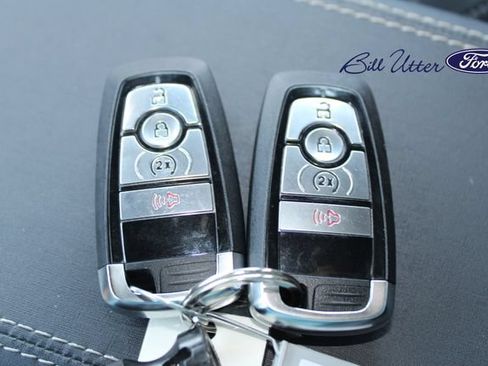 Used 2025 Ford Bronco Outer Banks AWD/4WD image 25