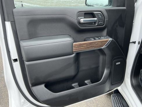 Used 2020 Chevrolet Silverado 1500 High Country w/ Technology Package image 11