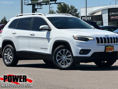 Used 2019 Jeep Cherokee Latitude Plus AWD/4WD image 1