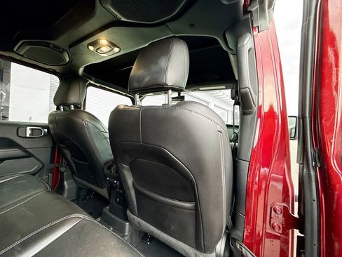 Used 2021 Jeep Wrangler Unlimited Sahara w/ Cold Weather Group image 31