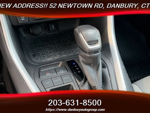 Used 2022 Toyota RAV4 XLE Premium FWD image 25