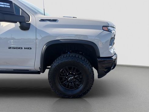 New 2026 Chevrolet Silverado 2500 ZR2 w/ LPO, Dark Essentials Package AWD/4WD image 23