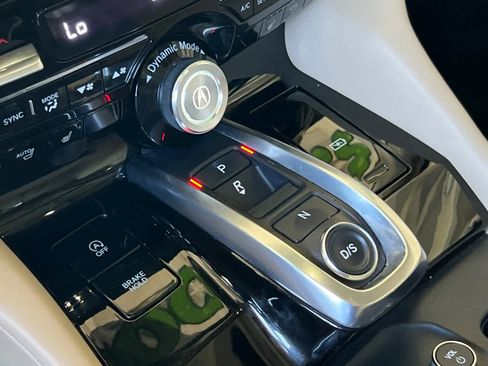 Certified 2022 Acura MDX w/ Technology Package FWD image 24