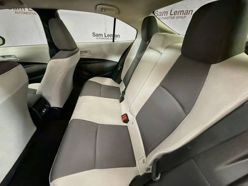 Used 2025 Toyota Corolla LE w/ LE Premium Package FWD image 23